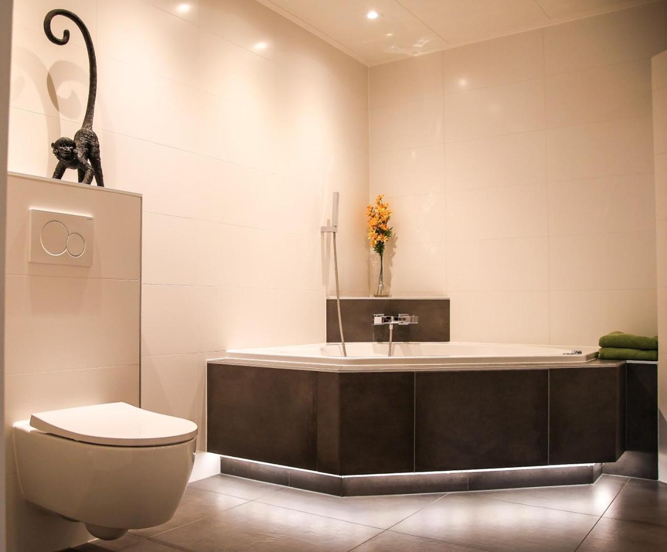 Luxe Vakantiehuis In Friesland ชูเรอ ภายนอก รูปภาพ